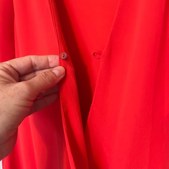 Vici orange red flutter sleeve faux wrap button blouse size S. EUC - Picture 4 of 9
